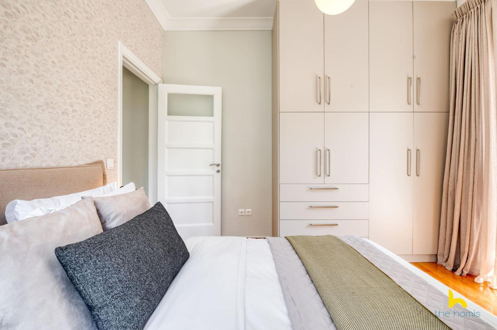 Contemporary 2-Bdr Apt Near Kalimarmaro & Alsos Park! Athens Exterior photo